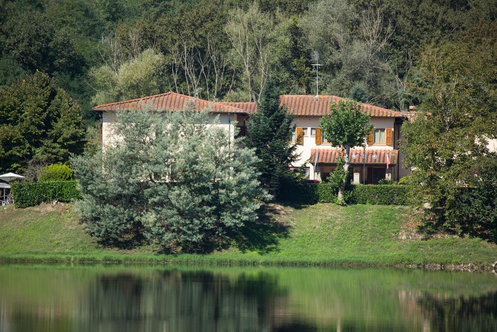 Hotel Del Lago Cavriglia Kültér fotó