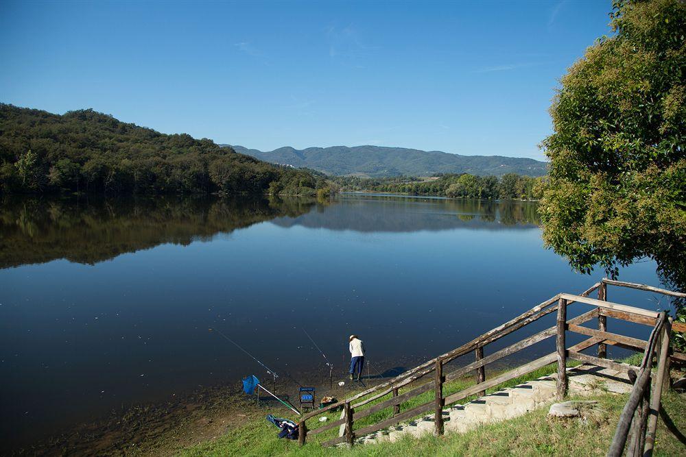 Hotel Del Lago Cavriglia Kültér fotó