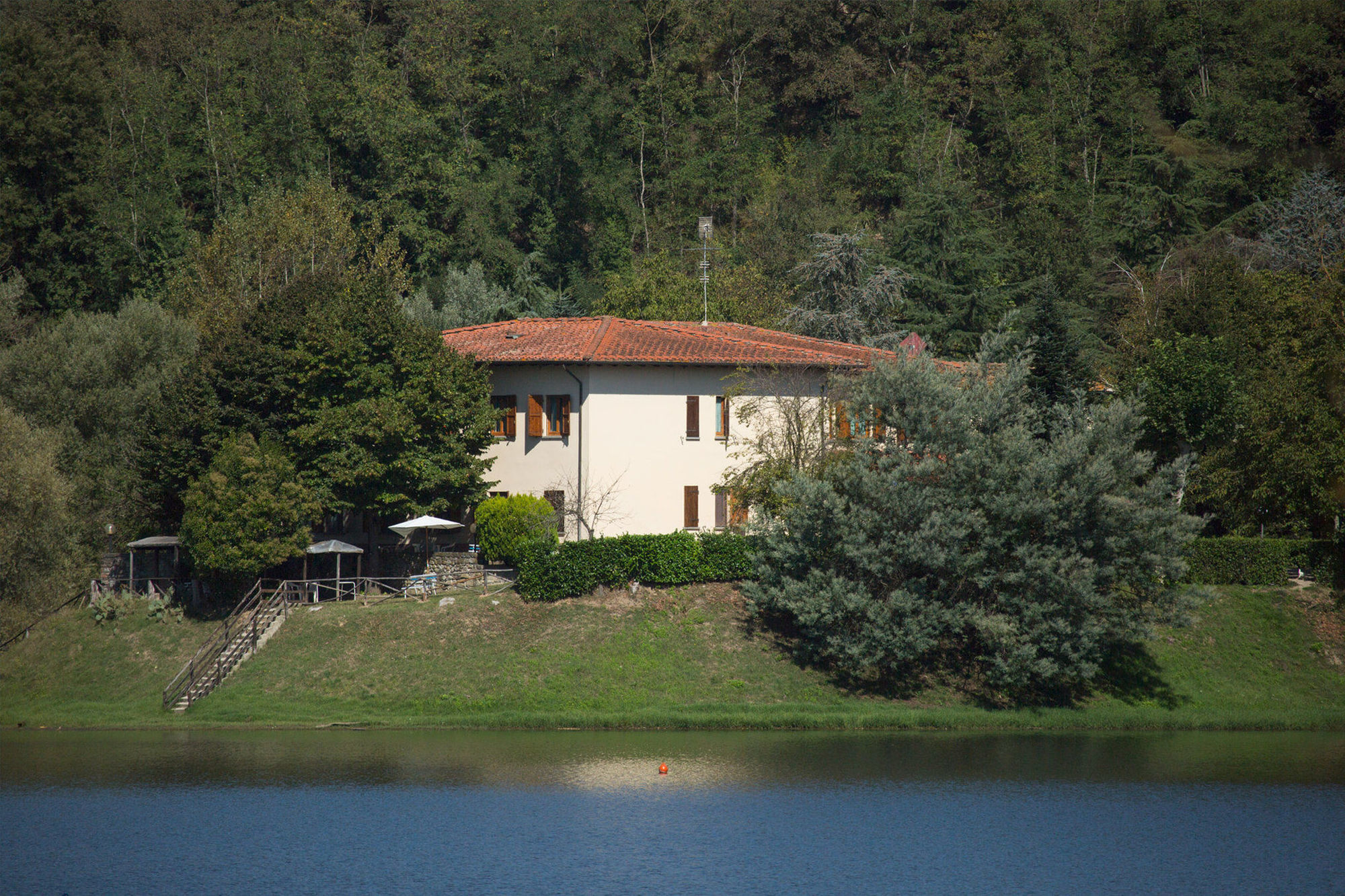 Hotel Del Lago Cavriglia Kültér fotó