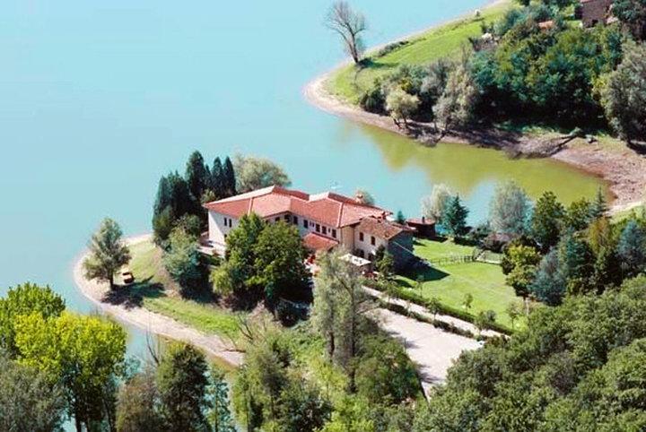 Hotel Del Lago Cavriglia Kültér fotó